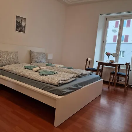 Stadtnahe Vermietung Ideal Fuer Backpaper Und Studierende Séjour chez l'habitant *